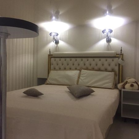 Fiesta Apartment โอเดสซา ภายนอก รูปภาพ