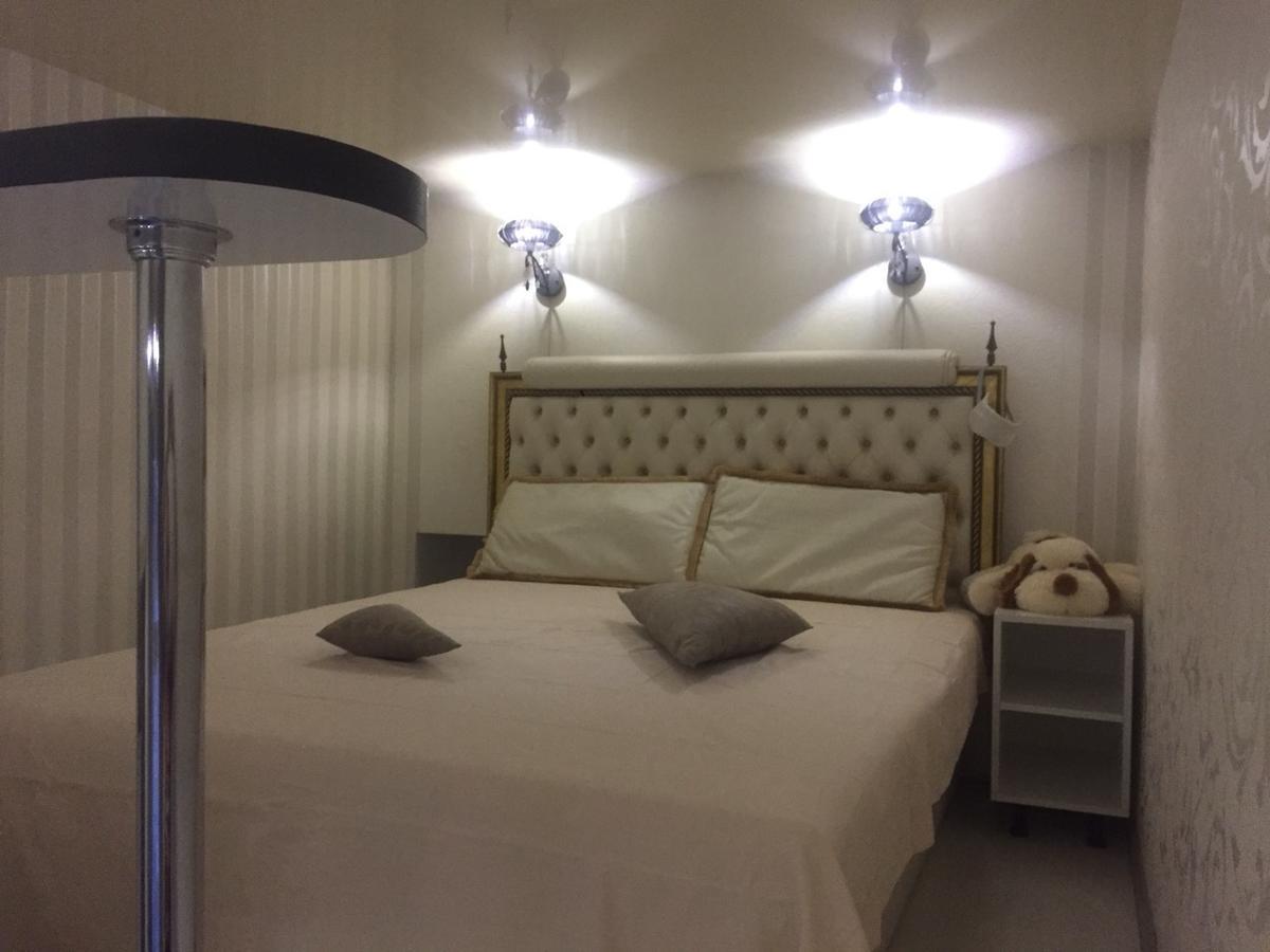 Fiesta Apartment โอเดสซา ภายนอก รูปภาพ